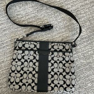 Coach cross body bag New Without Tag